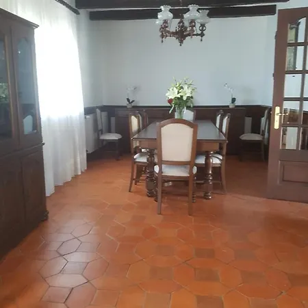 Alojamento de Acomodação e Pequeno-almoço Cargal Leiria