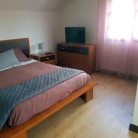 Alojamento de Acomodação e Pequeno-almoço Cargal 4*